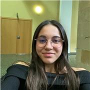 Estudiante universitaria, imparte clases de matemáticas, inglés y lengua castellana de nivel ESO.